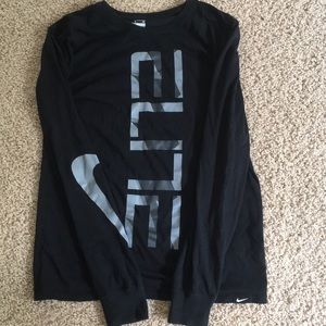 Lon sleeve Nike t-shirt